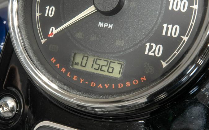 2015 HARLEY-DAVIDSON FXDF FAT BOB in Superior Blue