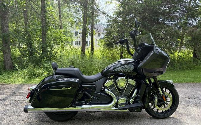 2024 Indian Motorcycle® Challenger® Titanium Smoke