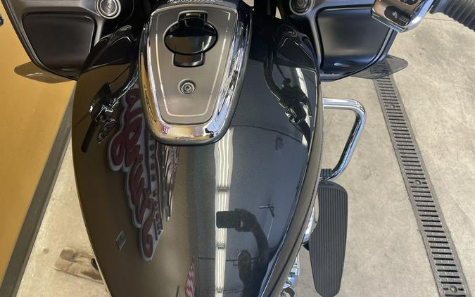 2020 Indian Motorcycle® Challenger Limited Thunder Black Pearl