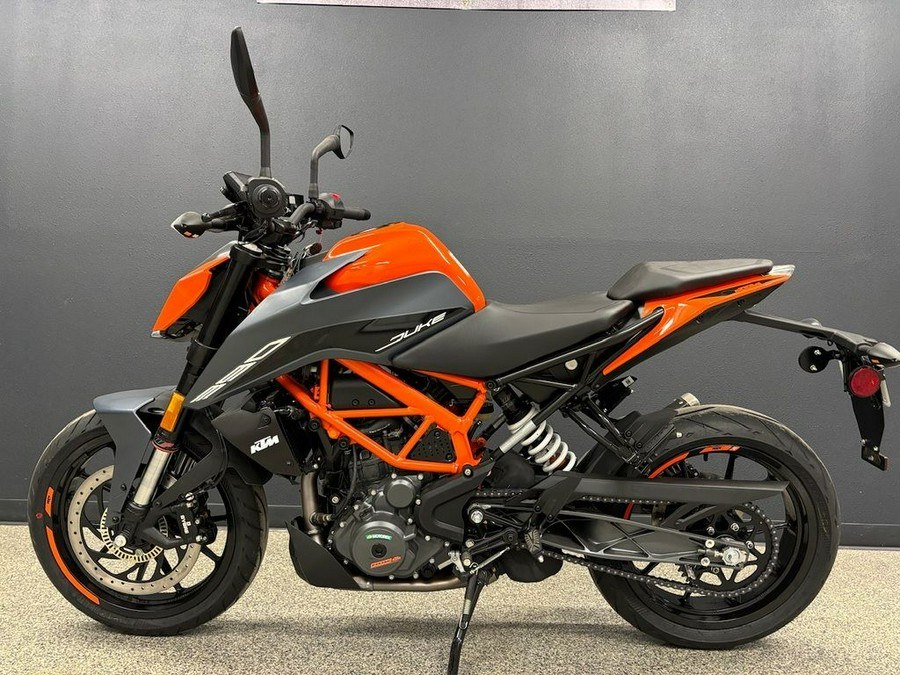 2023 KTM 390 Duke