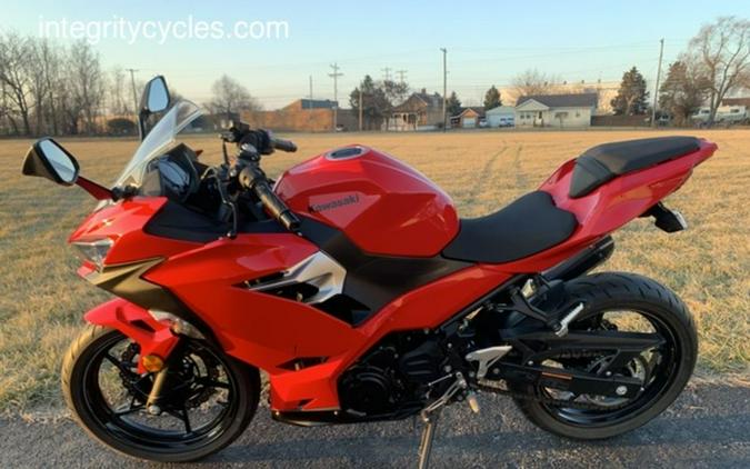 2021 Kawasaki Ninja® 400 ABS Passion Red