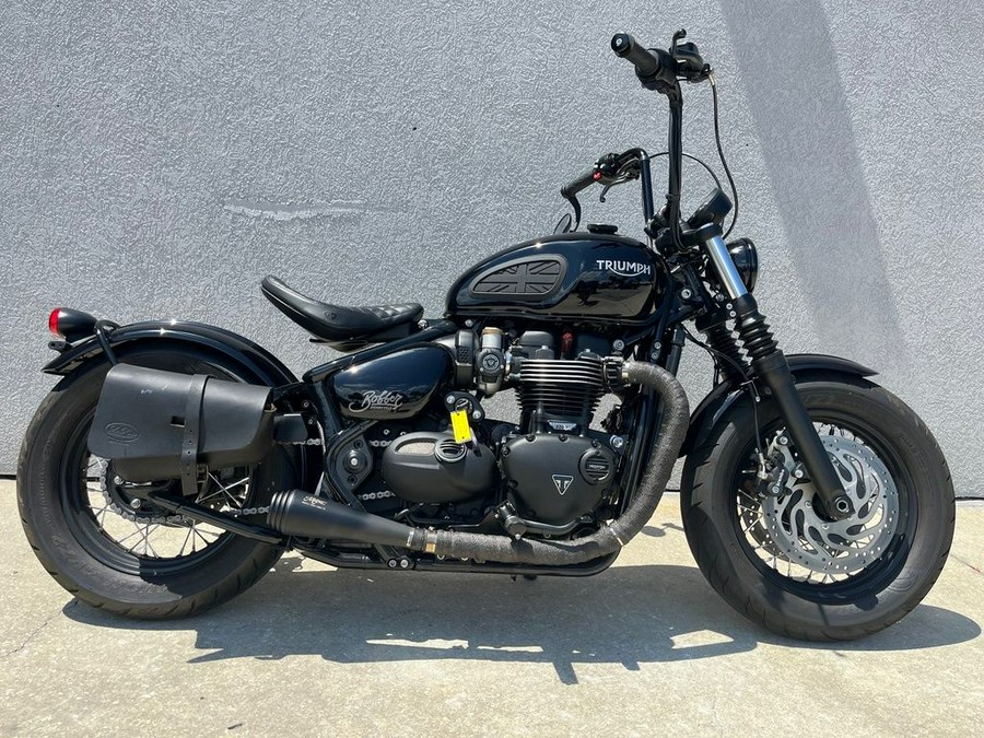 2023 Triumph Bonneville Bobber Jet Black