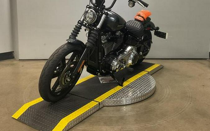 2025 Harley-Davidson® FXBB - Street Bob®