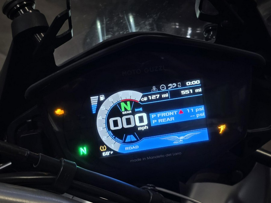 2022 Moto Guzzi V85 TT Travel E5 GU9032275USN02