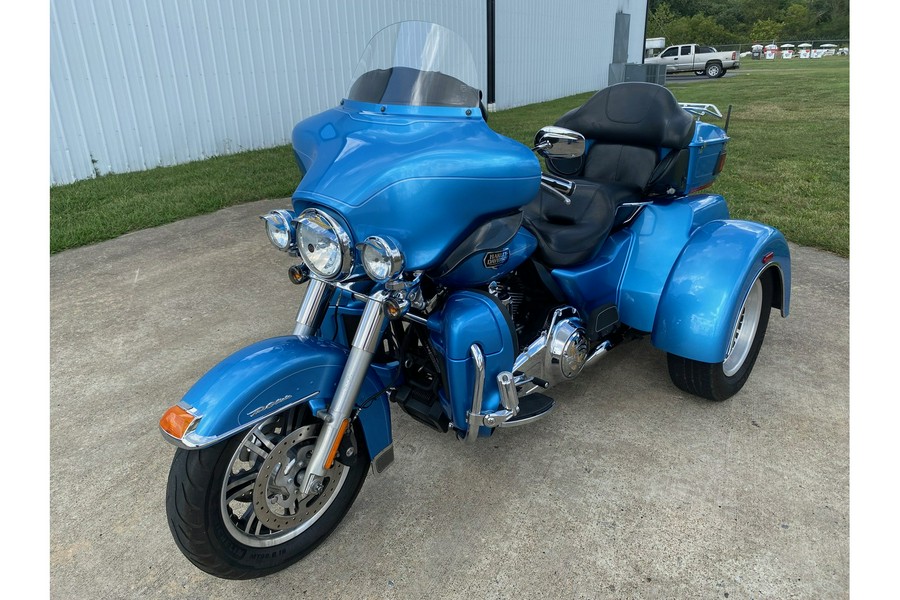 2011 Harley-Davidson® TRI-GLIDE ULTRA CLASSIC FLHTCUTG