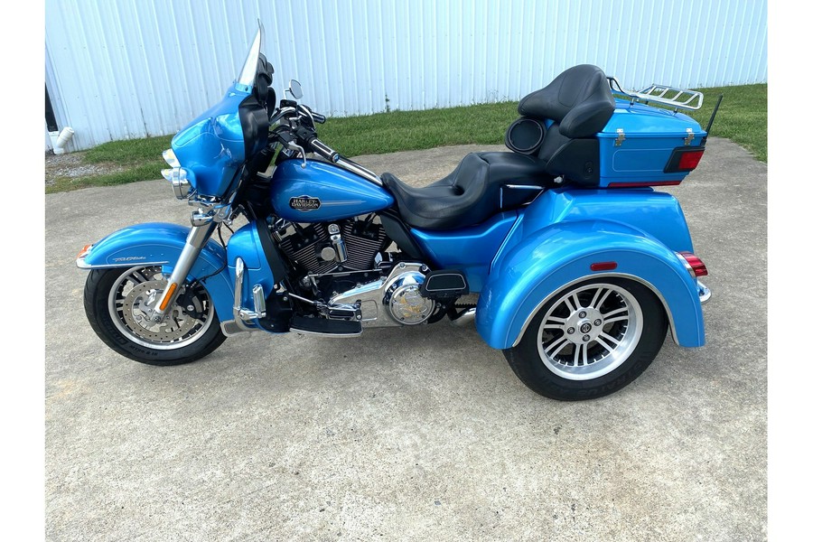 2011 Harley-Davidson® TRI-GLIDE ULTRA CLASSIC FLHTCUTG