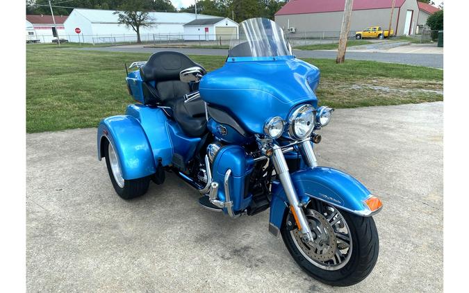 2011 Harley-Davidson® TRI-GLIDE ULTRA CLASSIC FLHTCUTG