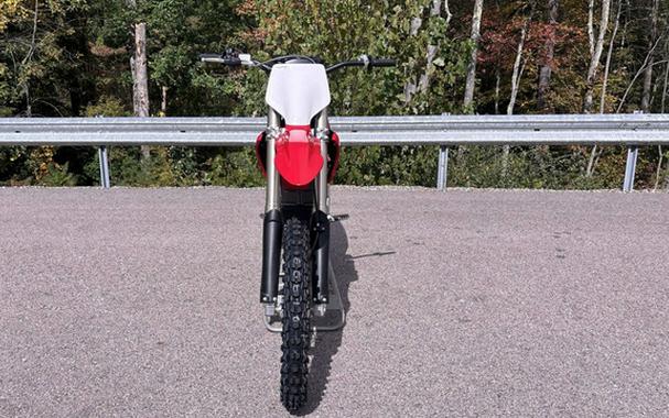 2025 Stark Future VARG MX 1.2 80HP