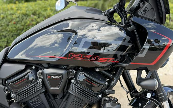 2026 Harley-Davidson Pan America 1250 ST Vivid Black Black Trim