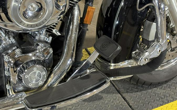 2008 Harley-Davidson® Road King® Classic Vivid Black