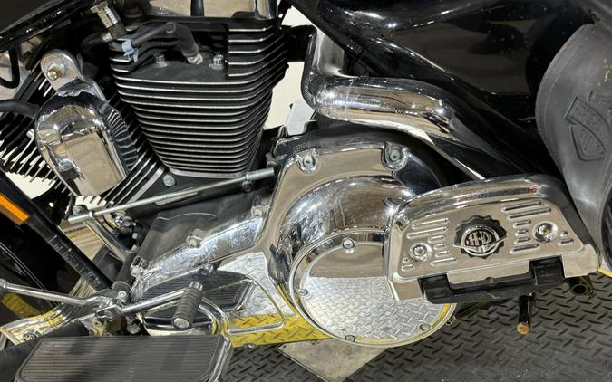 2008 Harley-Davidson® Road King® Classic Vivid Black