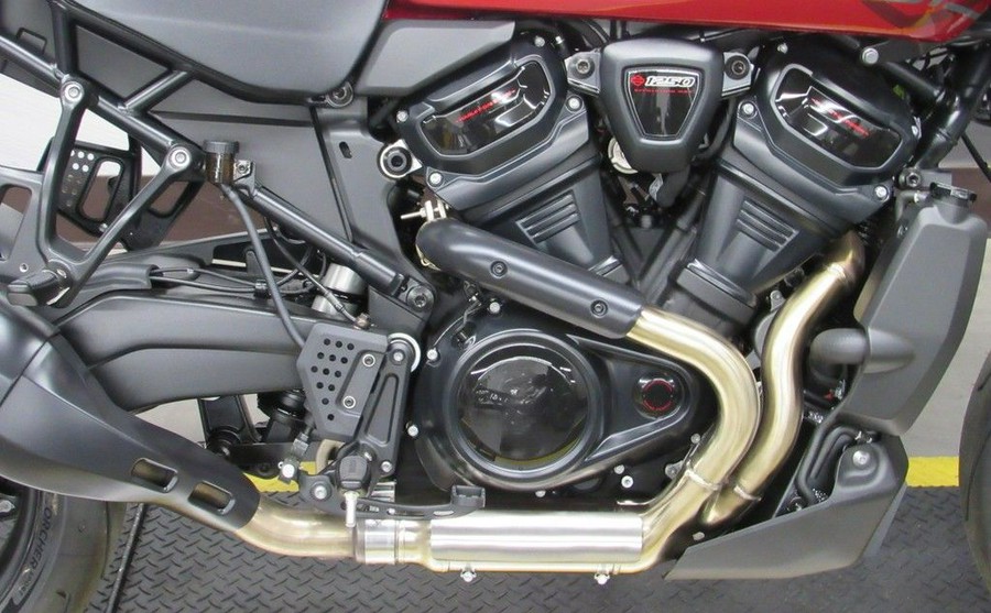 2025 Harley-Davidson® RA1250ST - Pan America® 1250 ST