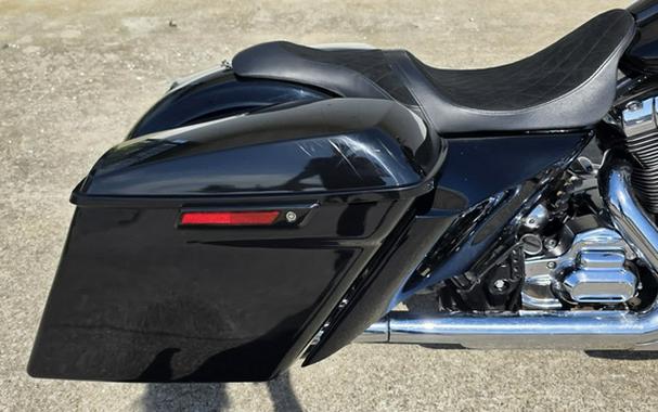 2015 Harley-Davidson FLHTCU Electra Glide Ultra Classic