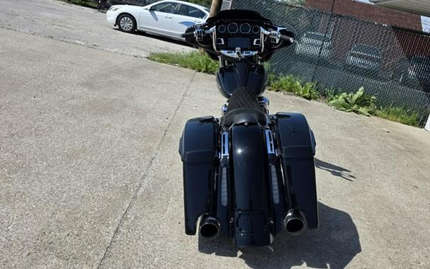 2015 Harley-Davidson FLHTCU Electra Glide Ultra Classic