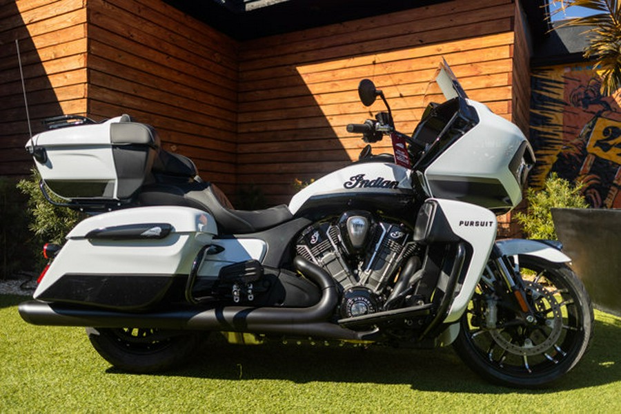2025 Indian PURSUIT DARK HORSE