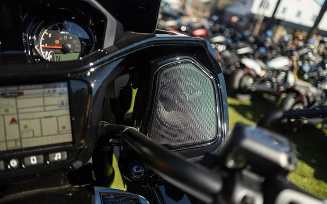 2025 Indian PURSUIT DARK HORSE