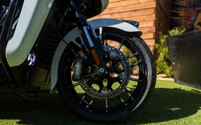 2025 Indian PURSUIT DARK HORSE