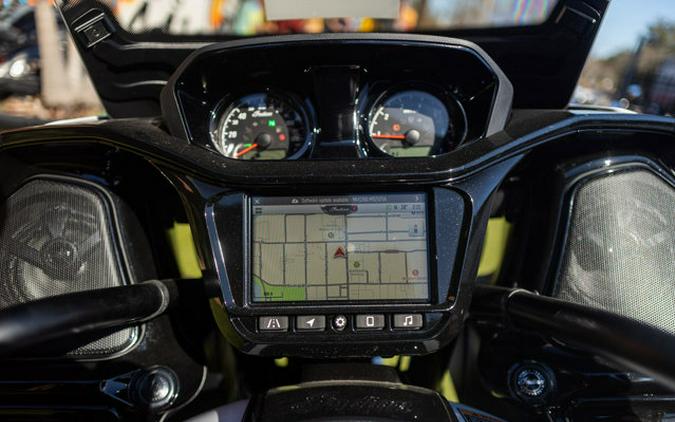 2025 Indian PURSUIT DARK HORSE