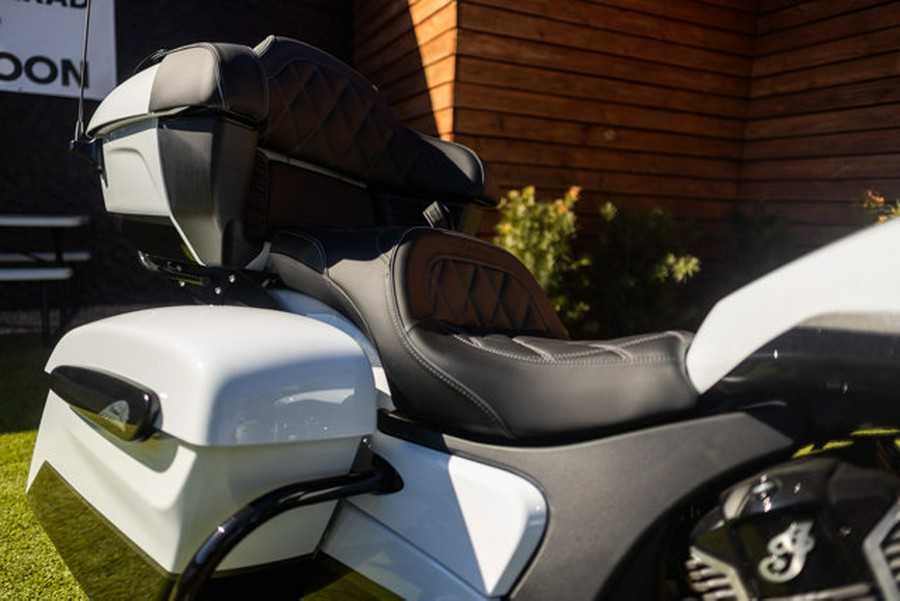 2025 Indian PURSUIT DARK HORSE