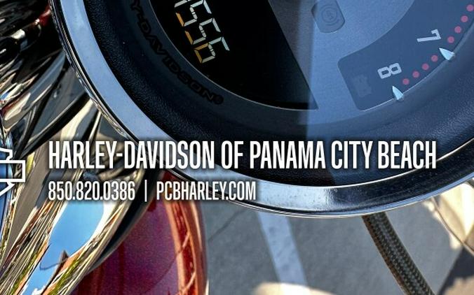 2014 Harley-Davidson® CVO™ Softail Deluxe®