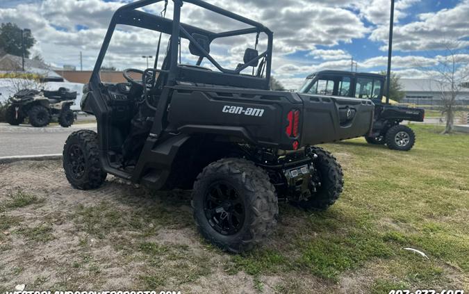 2024 Can-Am® Defender DPS HD9 Timeless Black