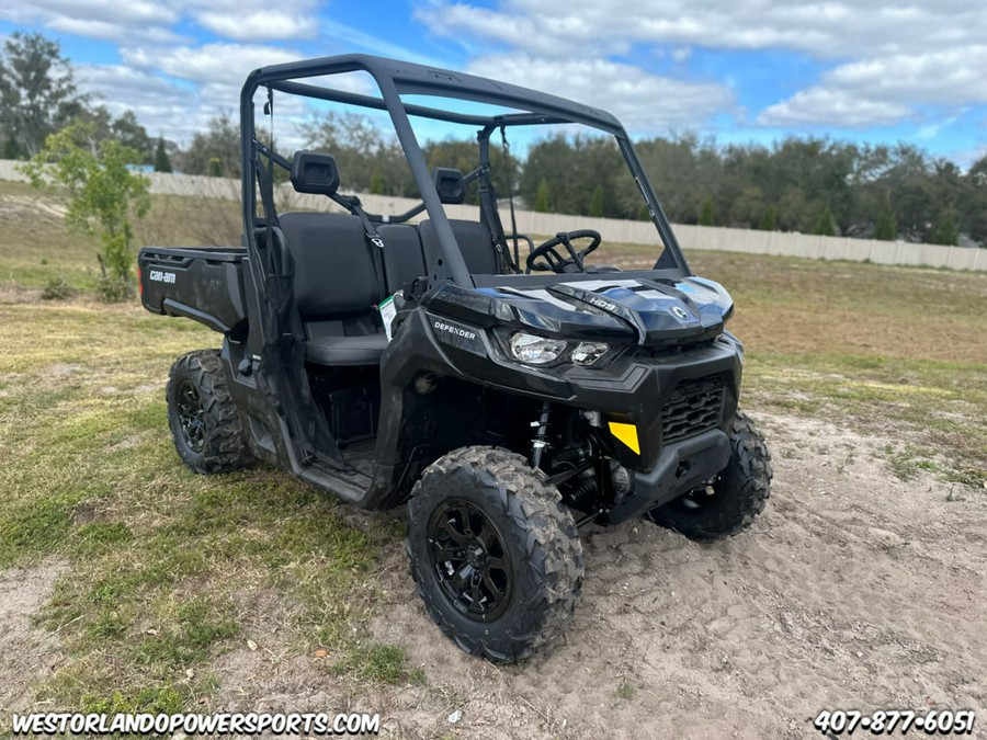 2024 Can-Am® Defender DPS HD9 Timeless Black