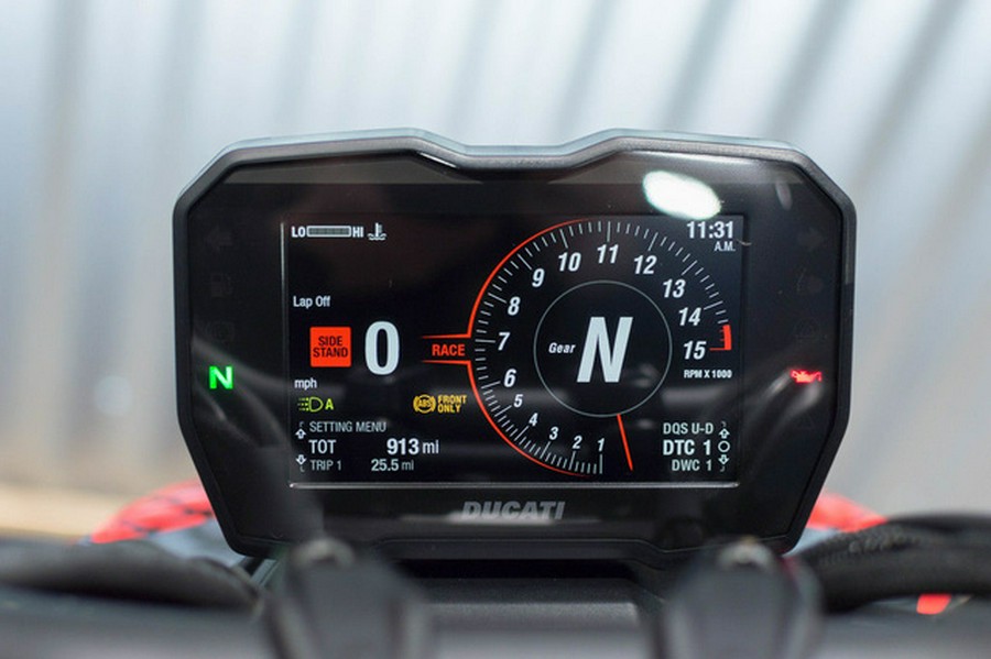 2022 Ducati Streetfighter V4 STO