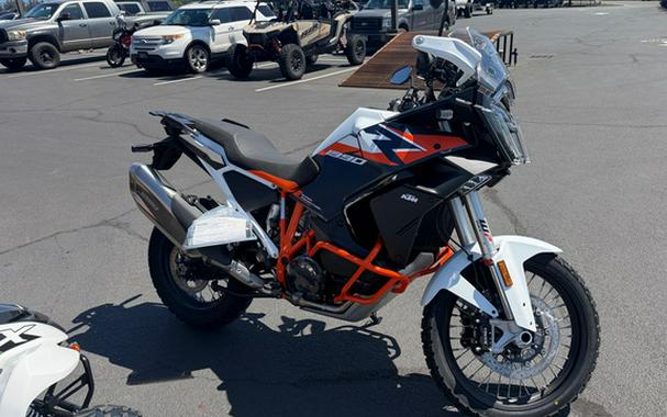2026 KTM Super Adventure 1390 R