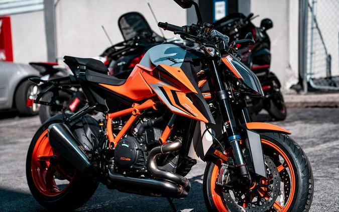 2022 KTM 1290 Super Duke R EVO: MD Ride Review, Part 1 (Bike Reports) (News)