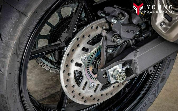 2025 Kawasaki Z900 ABS Metallic Spark Black/Metallic Carbon Gray