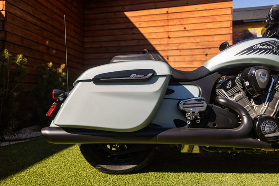 2025 Indian CHALLENGER DARK HORSE