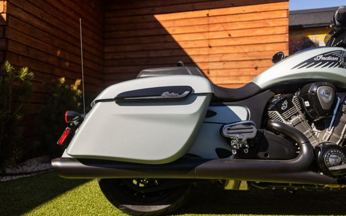 2025 Indian CHALLENGER DARK HORSE