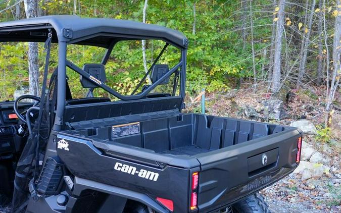 2026 Can-Am® Defender XT HD11 With 10.25 in.display