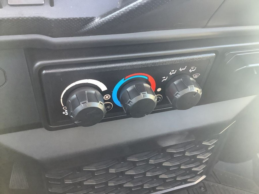 2026 Defender XT CAB HD11 - Can-Am