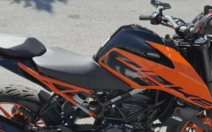 2023 KTM 200 DUKE