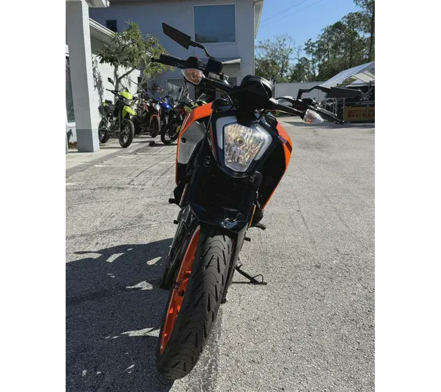 2023 KTM 200 DUKE