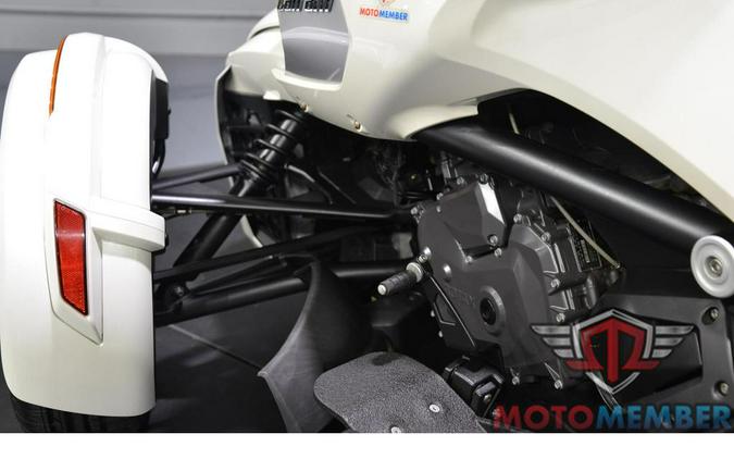 2016 Can-Am SPYDER F3-T MANUAL