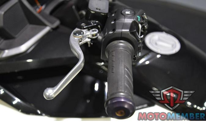 2016 Can-Am SPYDER F3-T MANUAL