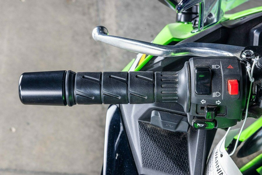 2025 Kawasaki Ninja 500 KRT Edition SE ABS