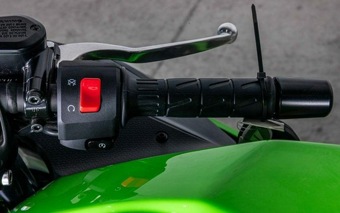 2025 Kawasaki Ninja 500 KRT Edition SE ABS