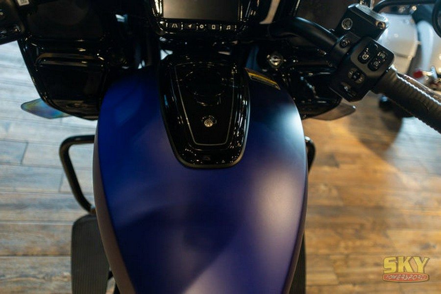 2024 Indian Challenger Dark Horse Spirit Blue Smoke