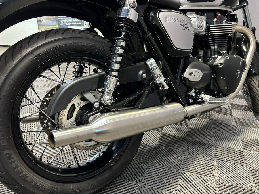 2025 Triumph Bonneville T100