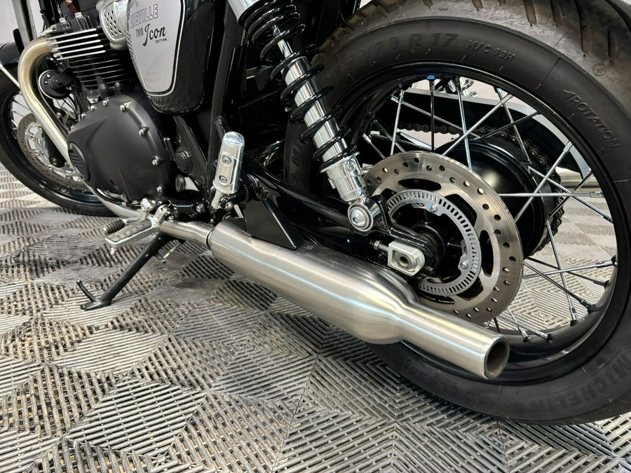 2025 Triumph Bonneville T100