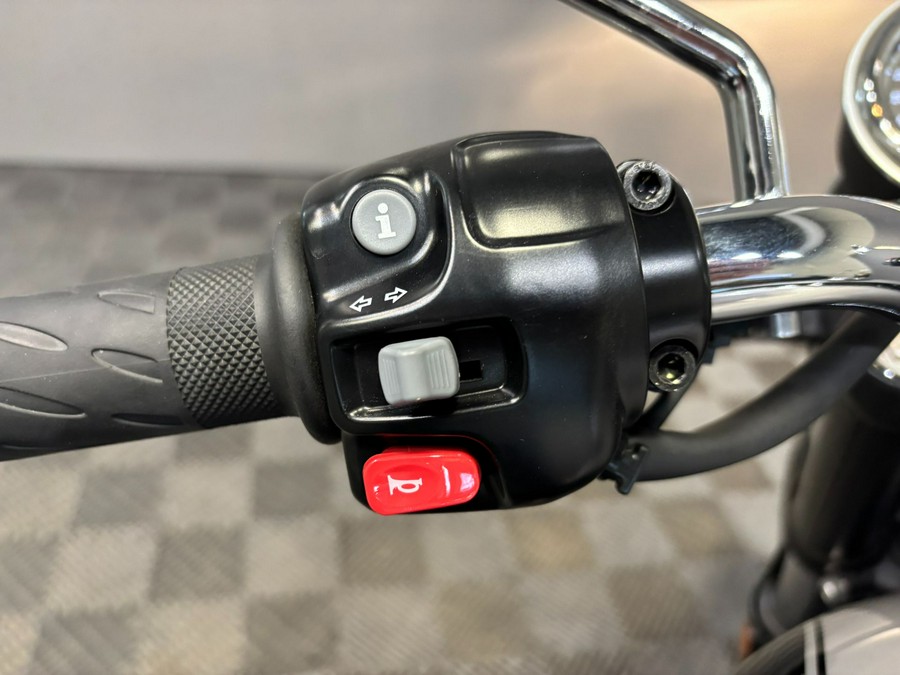 2025 Triumph Bonneville T100