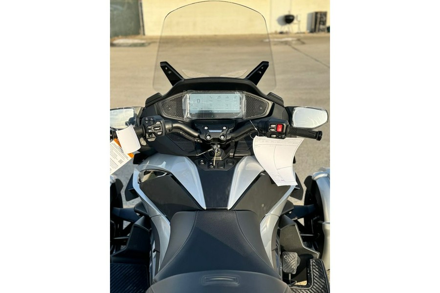 2025 Can-Am SPYDER RT