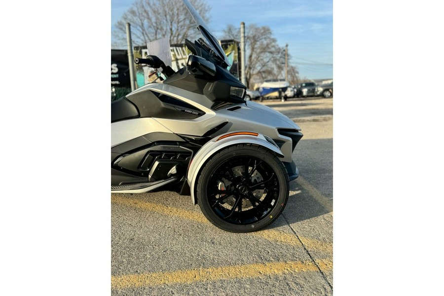 2025 Can-Am SPYDER RT