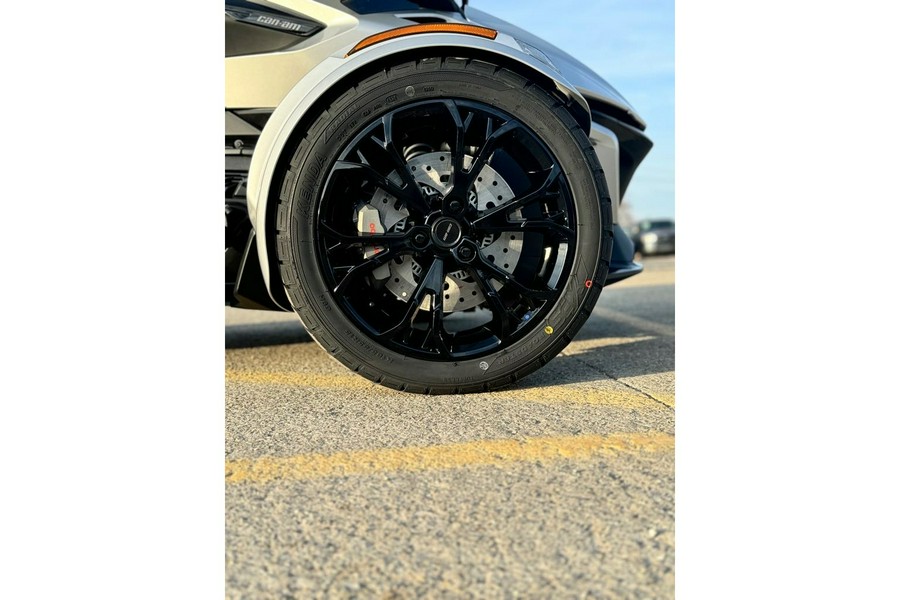 2025 Can-Am SPYDER RT