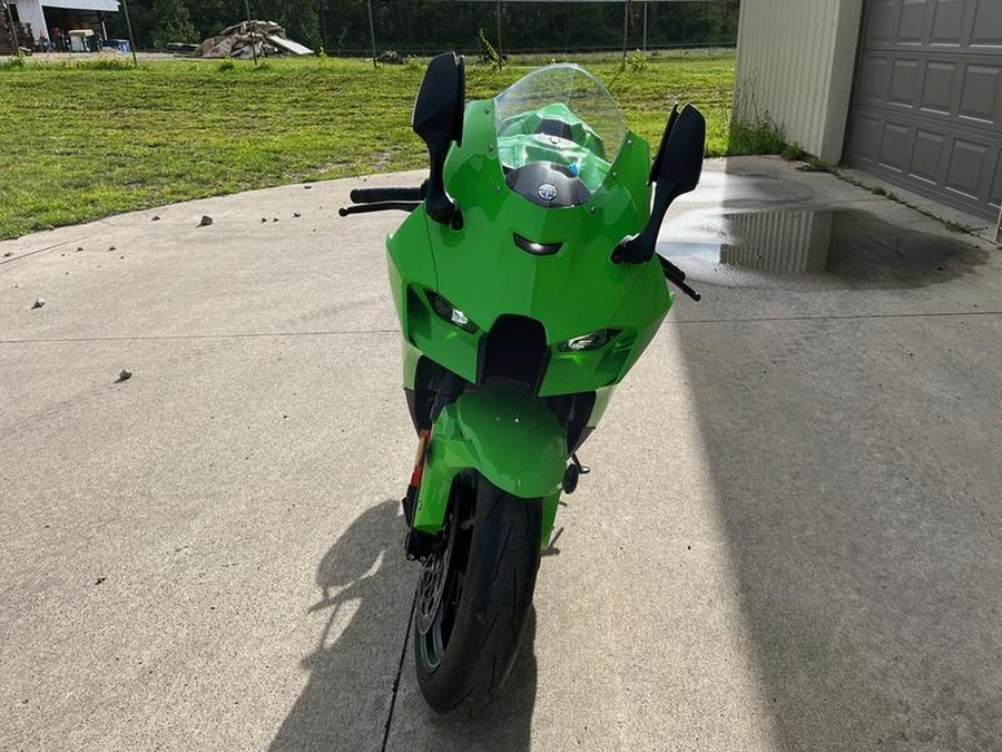 2024 Kawasaki Ninja® ZX™-10RR