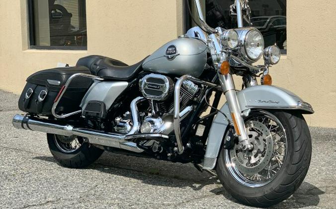 2010 Harley-Davidson Road King Classic FLHRC