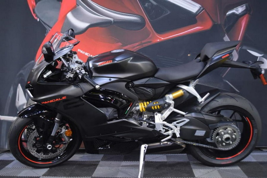 2025 Ducati Panigale V2 Black on Black